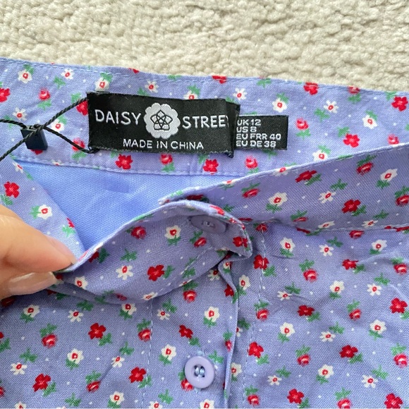 Daisy Street Purple button through mini skirt in vintage ditsy floral - Picture 4 of 10